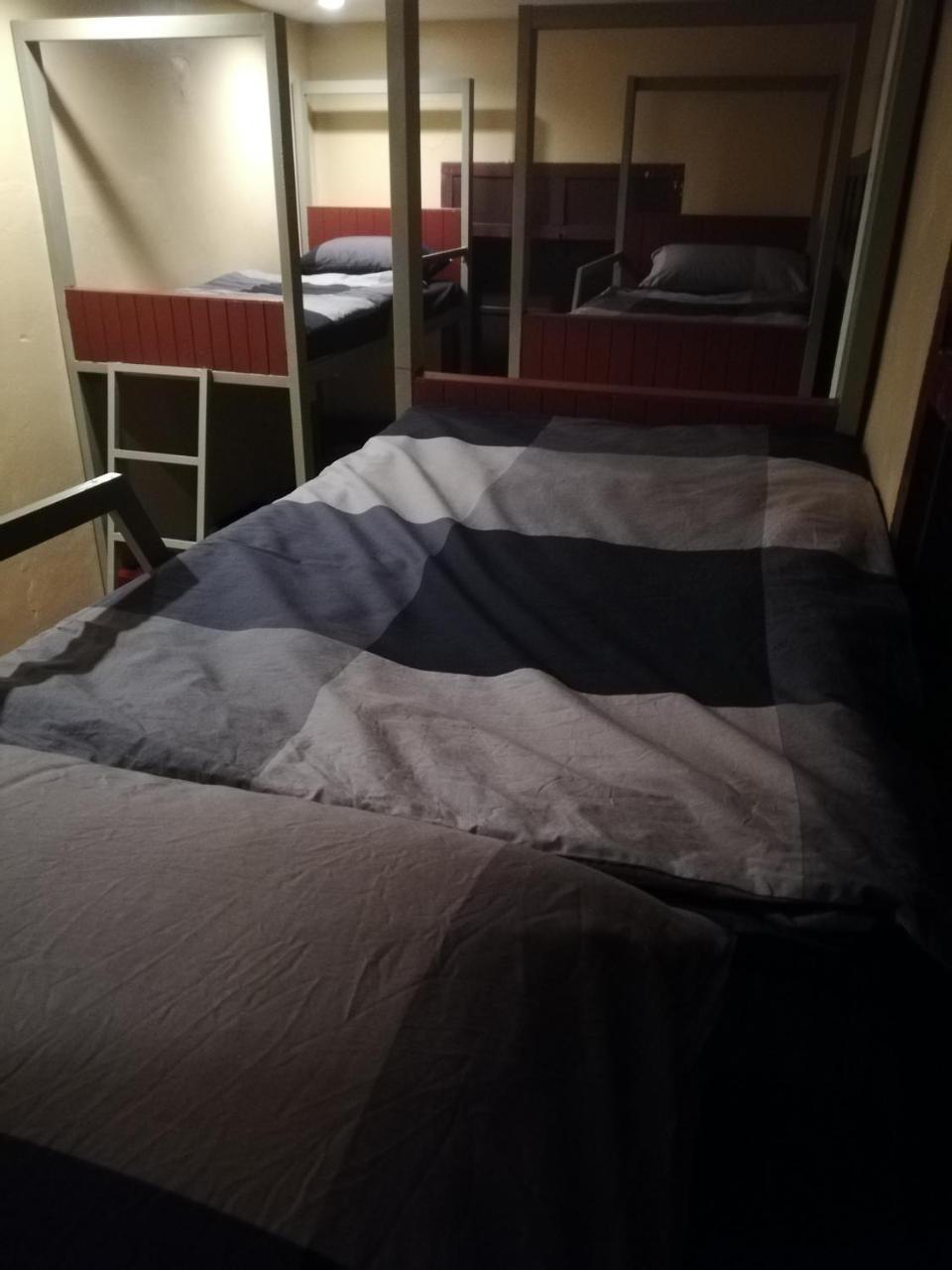 Bike&Bed Hostel Thakhek Bagian luar foto