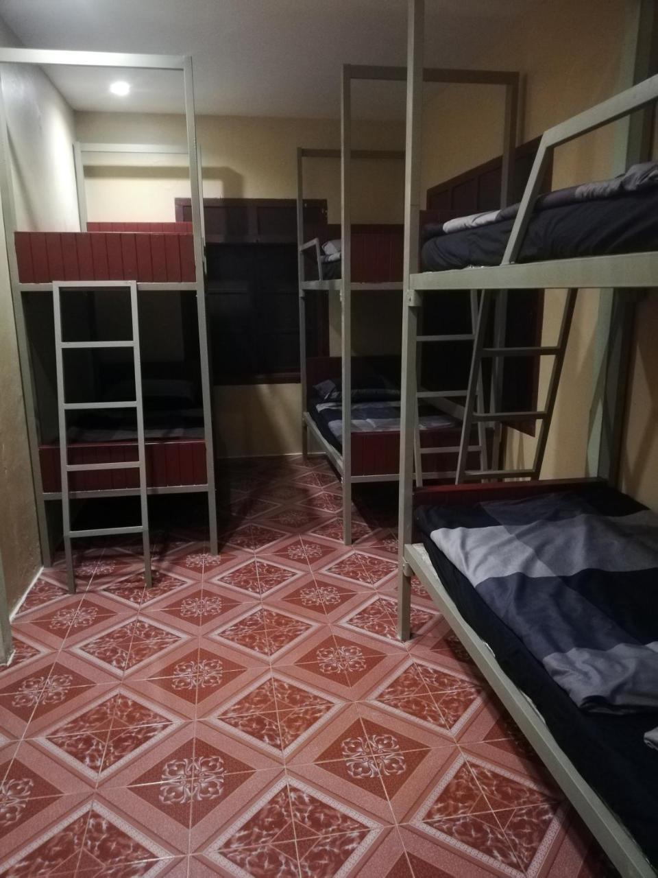 Bike&Bed Hostel Thakhek Bagian luar foto