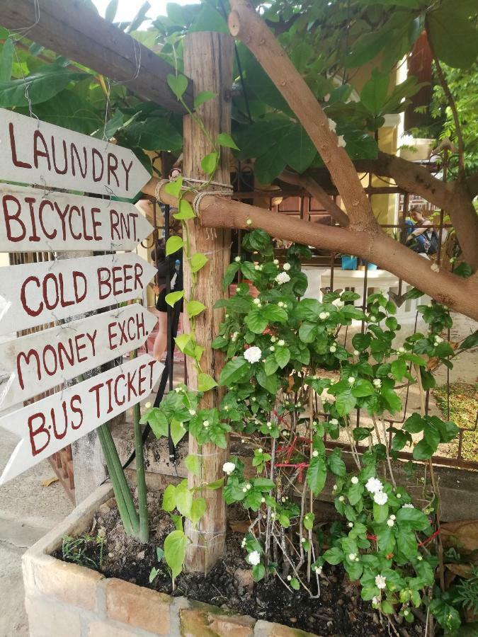 Bike&Bed Hostel Thakhek Bagian luar foto